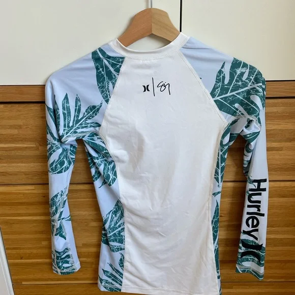 Hurley White Rash Guard - Picture 2 of 3